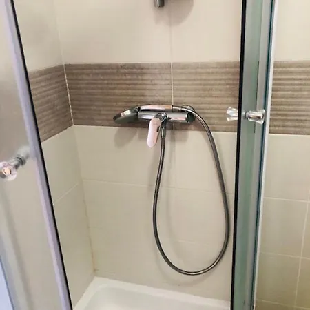 Fuer Drei Personen Apartment Komarna