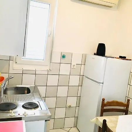Apartment Fuer Drei Personen *