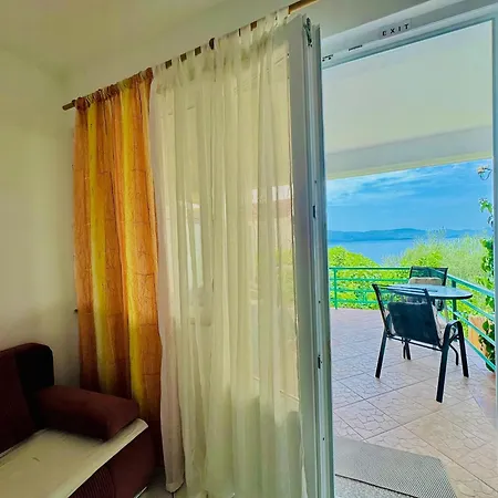 Fuer Drei Personen Apartment