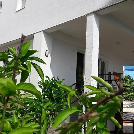 Apartment Fuer Drei Personen *